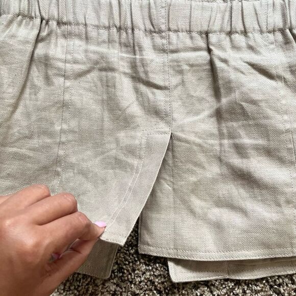 The Limited Khakhi Vest XS V Neck Elastic Waist ButtonPockets Sleeveless NWOT - Picture 8 of 11
